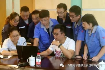專(zhuān)利彰顯實(shí)力,創(chuàng)新驅(qū)動(dòng)發(fā)展--省、市、縣科學(xué)技術(shù)協(xié)會(huì)組織有關(guān)專(zhuān)家赴銀光集團(tuán)開(kāi)展企業(yè)專(zhuān)利信息推廣應(yīng)用服務(wù)工作